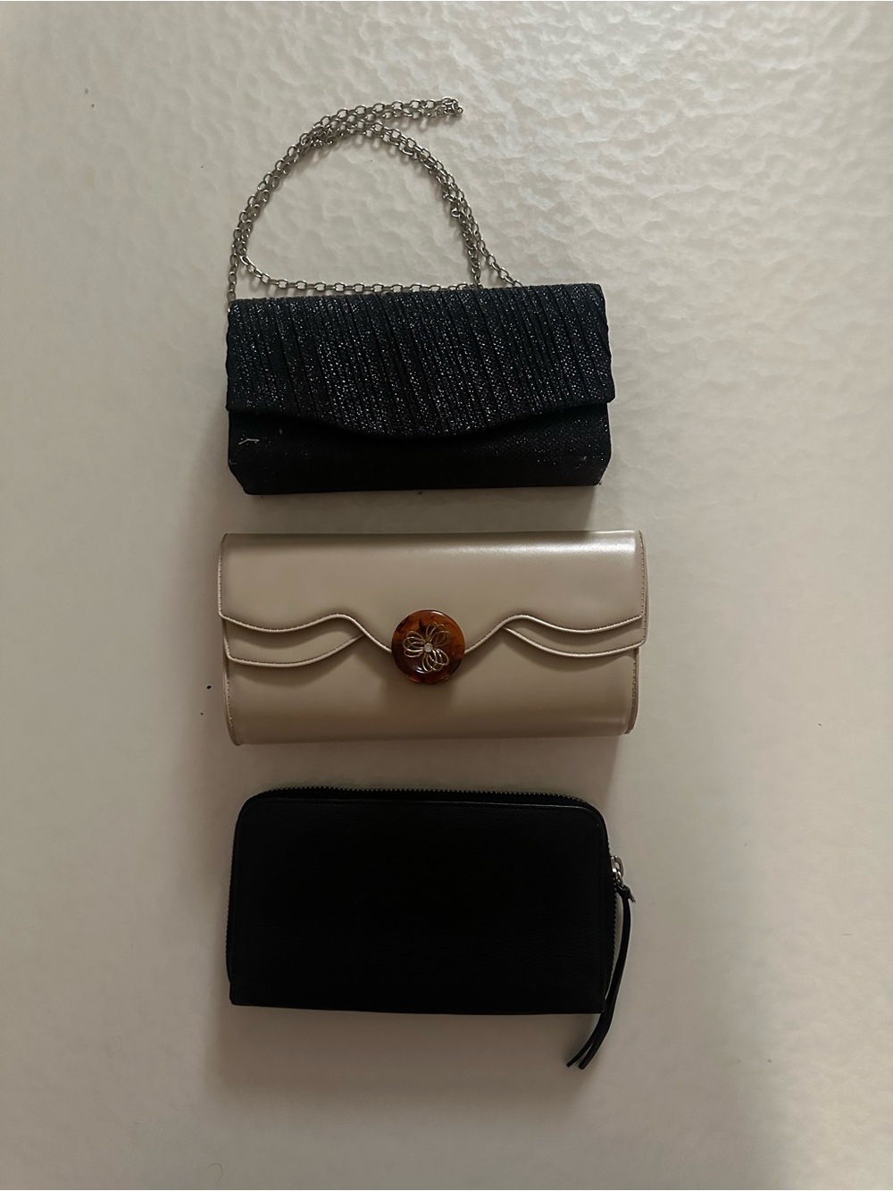 Bundle of 3 Women’s Purses Various Styles Amazing Condition Various Brands